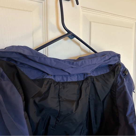 Carhartt blue woman’s rain jacket windbreaker - Picture 5 of 6